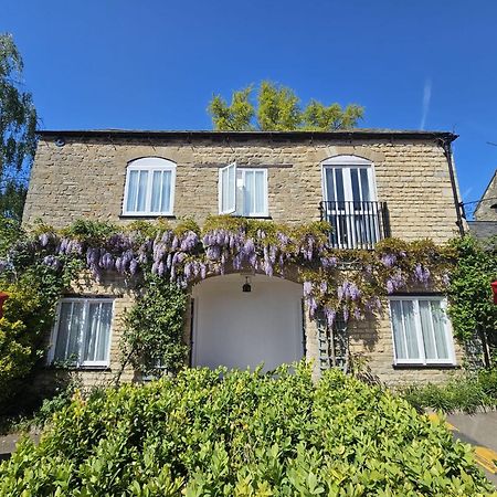 The Ship Inn Oundle Exterior photo