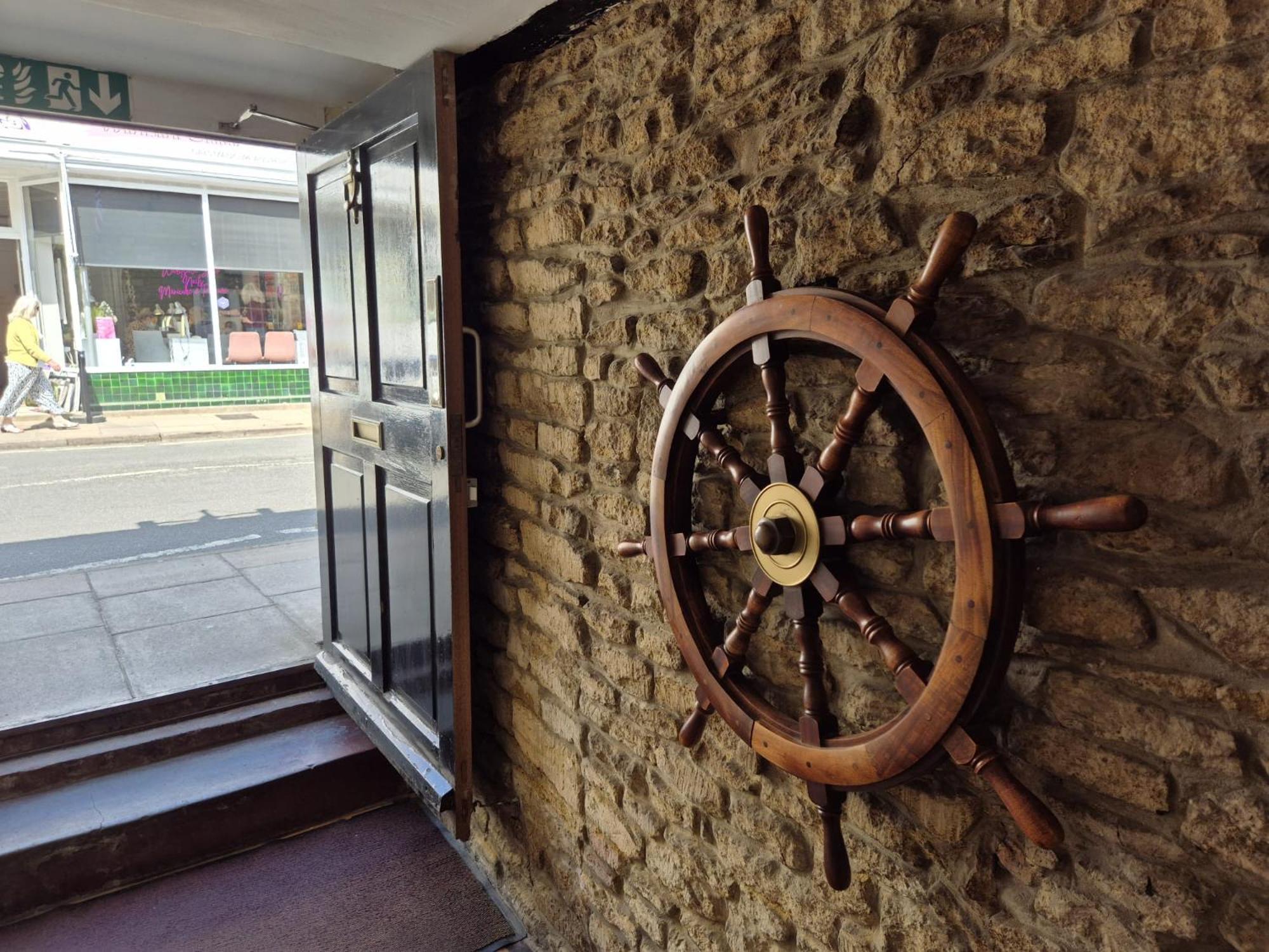 The Ship Inn Oundle Exterior photo