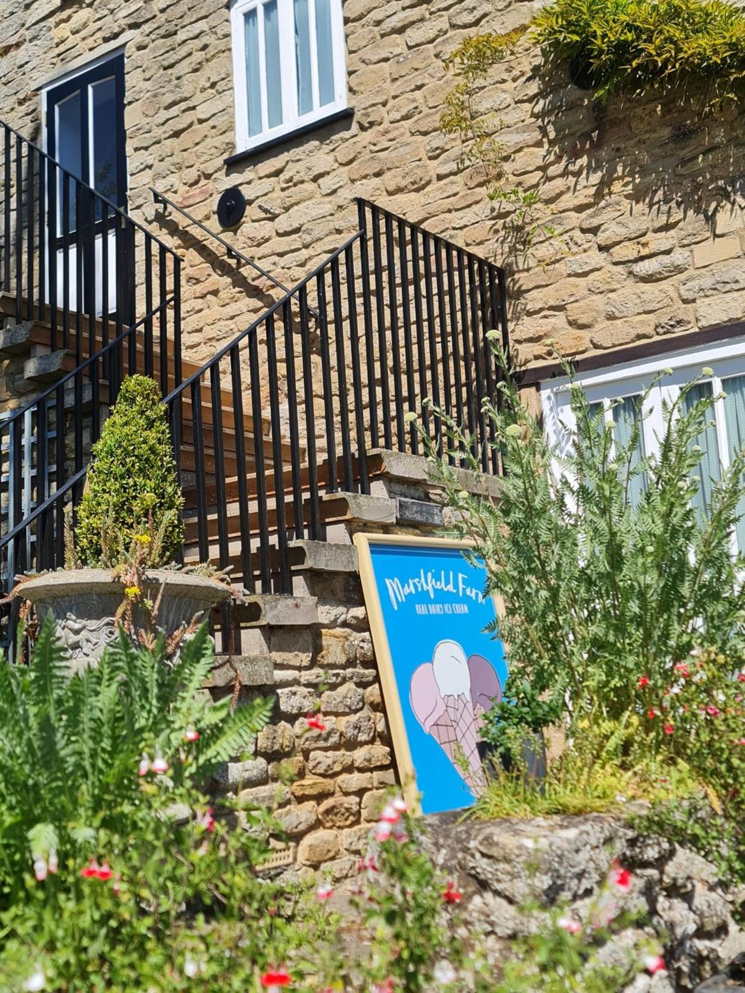 The Ship Inn Oundle Exterior photo